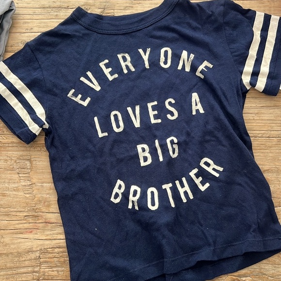 Chaser - Everyone loves a Big Brother Tee - Picture 3 of 3